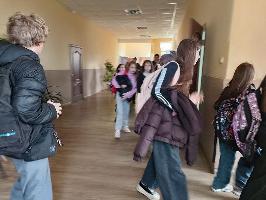 photo 5429238274951156499 y