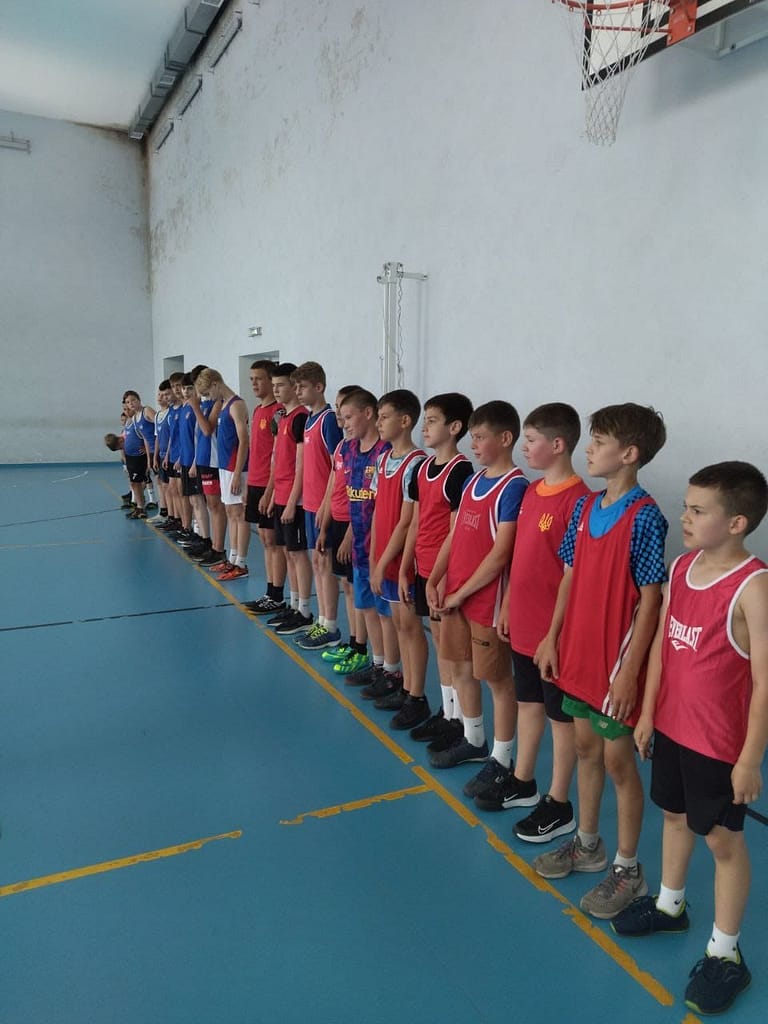 photo 5228839005041326561 y